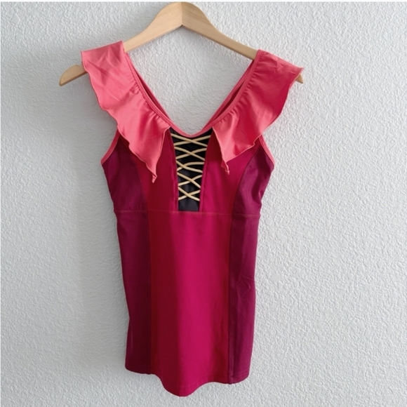 Crowned Athletics Tops - Crowned Athletics Sister Witch Pink Athletic Top Size Small Womens Hocus Pocus